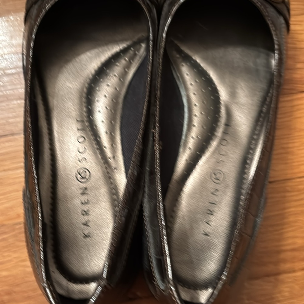 Karen Scott slip on ballet flats in chocolate with buckle size 7 - Picture 5 of 10